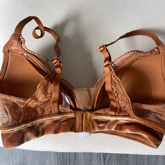 Velvet and lace bralette - Picture 2 of 4